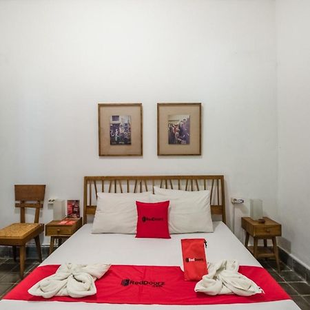 Reddoorz Hostel @ Kotagede Yogyakarta Esterno foto